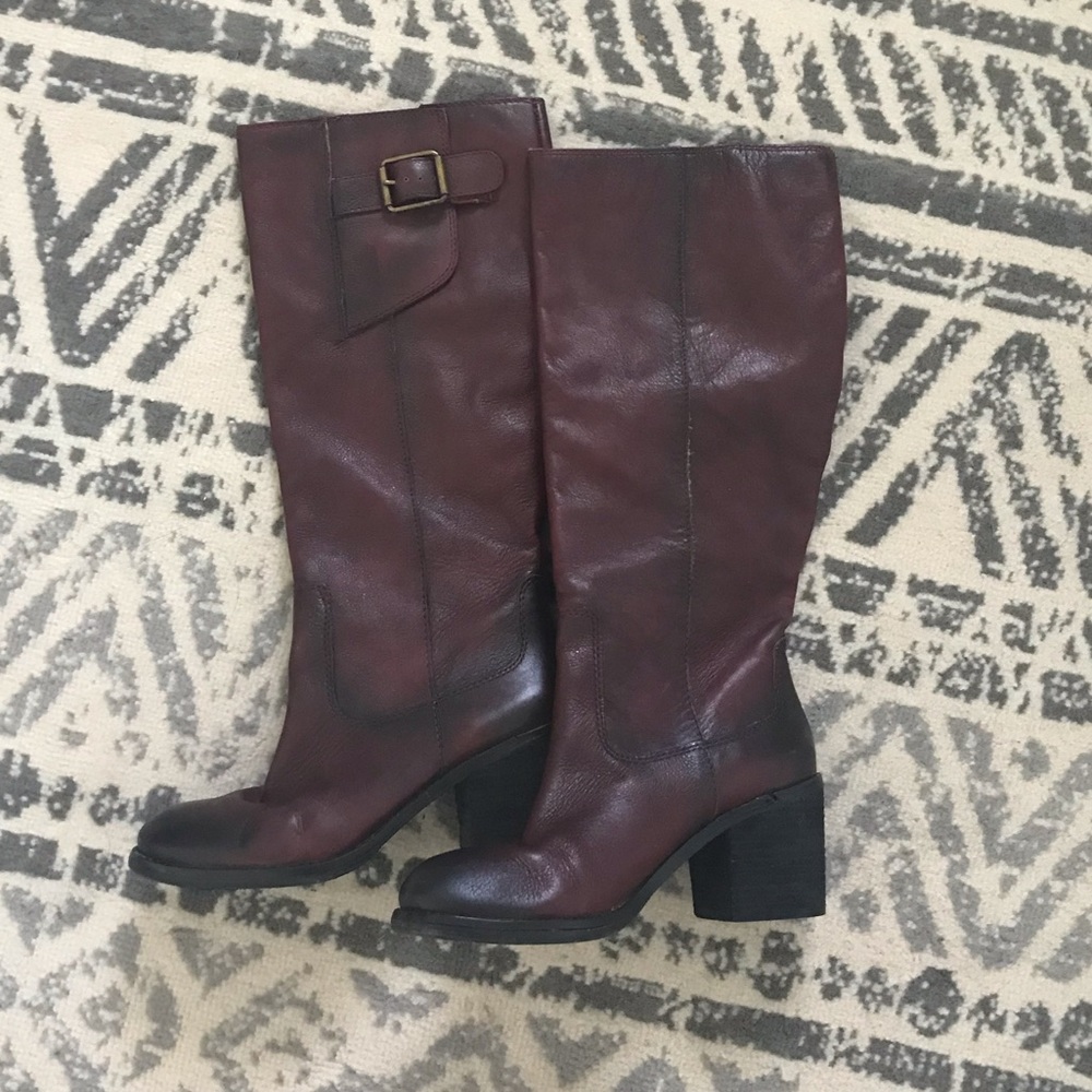 Maroon/black riding boots